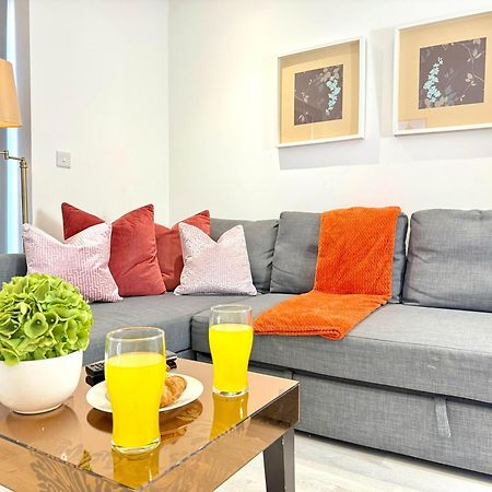 Hazel 1-Bedroom Cousy Flat, Parking, Wifi, Prime Location, Close To Blenheim Palace & Oxford Kidlington Zewnętrze zdjęcie