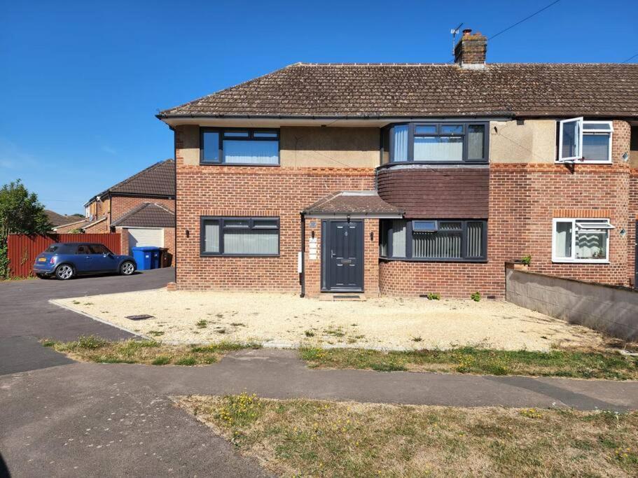 Hazel 1-Bedroom Cousy Flat, Parking, Wifi, Prime Location, Close To Blenheim Palace & Oxford Kidlington Zewnętrze zdjęcie
