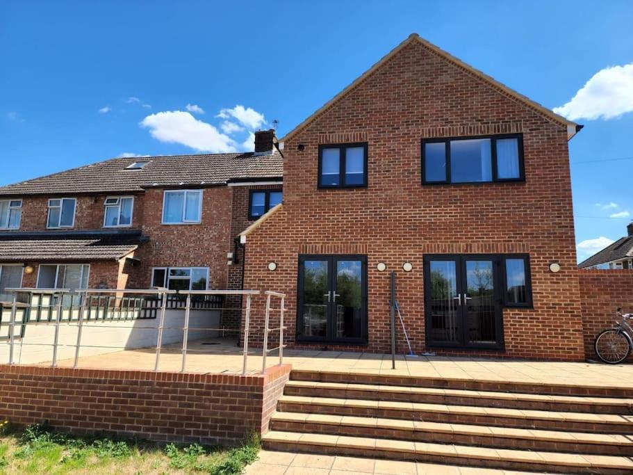Hazel 1-Bedroom Cousy Flat, Parking, Wifi, Prime Location, Close To Blenheim Palace & Oxford Kidlington Zewnętrze zdjęcie