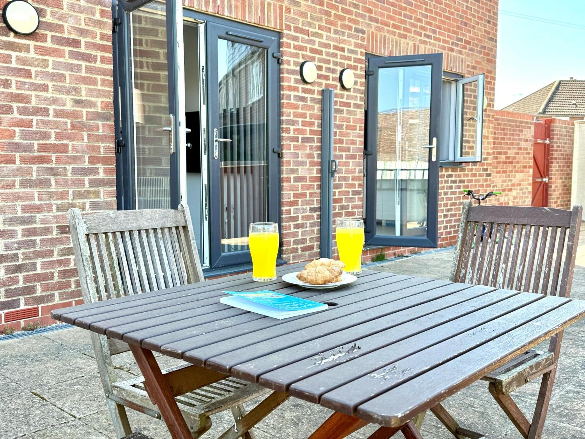 Hazel 1-Bedroom Cousy Flat, Parking, Wifi, Prime Location, Close To Blenheim Palace & Oxford Kidlington Zewnętrze zdjęcie