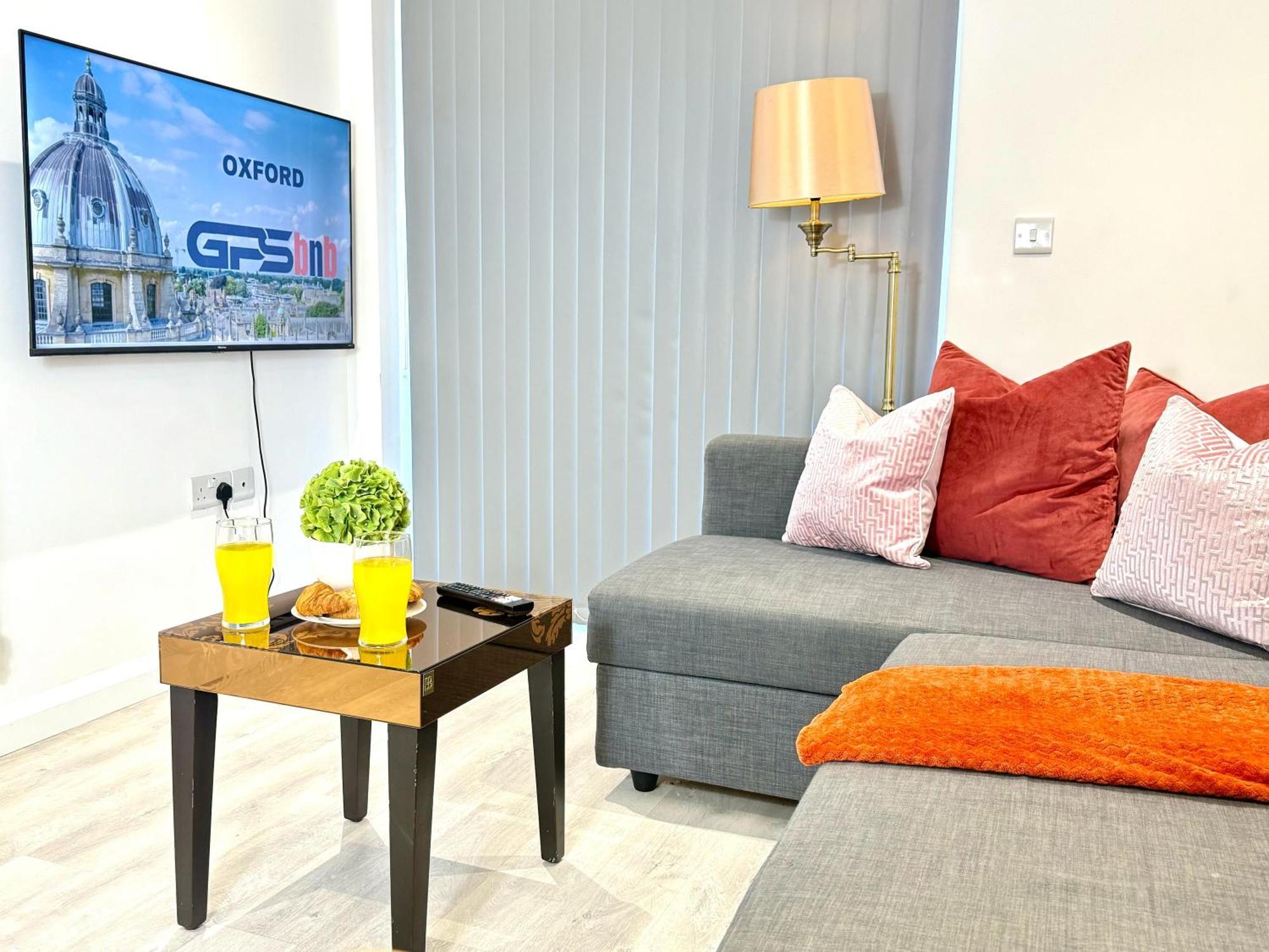 Hazel 1-Bedroom Cousy Flat, Parking, Wifi, Prime Location, Close To Blenheim Palace & Oxford Kidlington Zewnętrze zdjęcie
