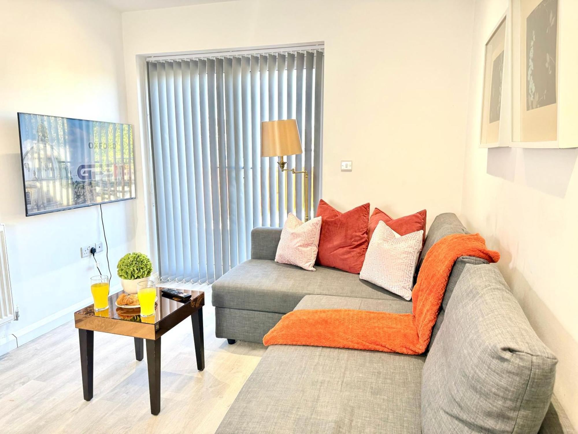 Hazel 1-Bedroom Cousy Flat, Parking, Wifi, Prime Location, Close To Blenheim Palace & Oxford Kidlington Zewnętrze zdjęcie
