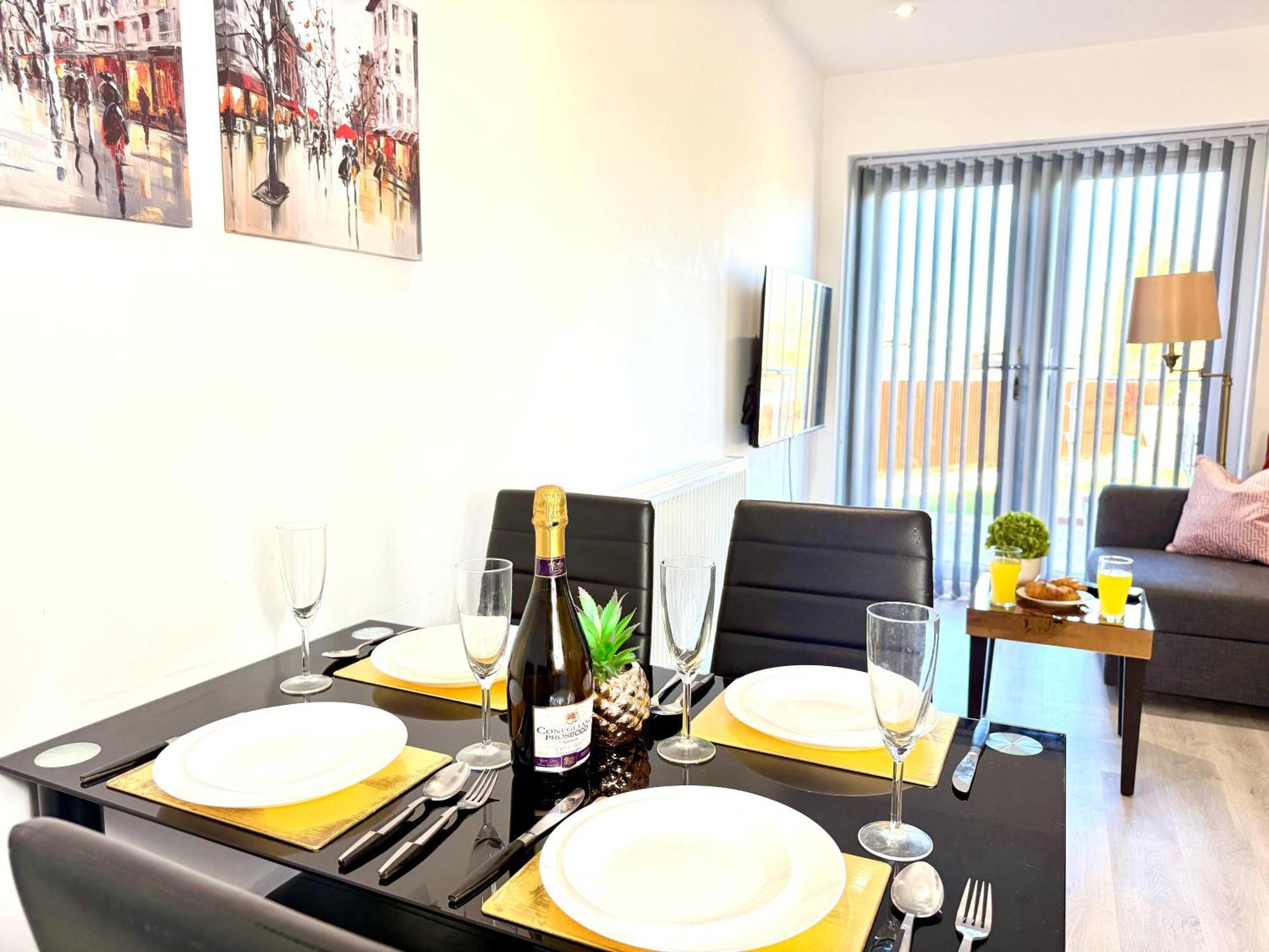 Hazel 1-Bedroom Cousy Flat, Parking, Wifi, Prime Location, Close To Blenheim Palace & Oxford Kidlington Zewnętrze zdjęcie