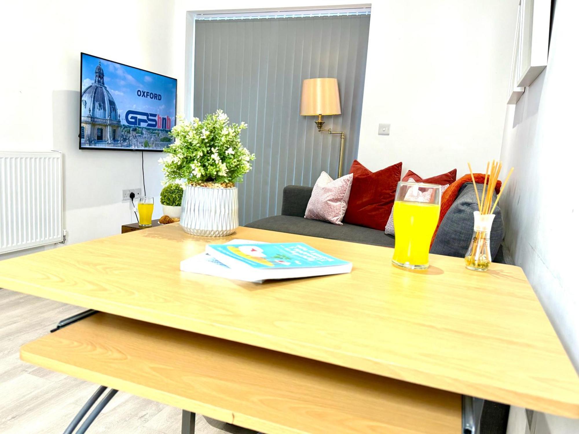 Hazel 1-Bedroom Cousy Flat, Parking, Wifi, Prime Location, Close To Blenheim Palace & Oxford Kidlington Zewnętrze zdjęcie