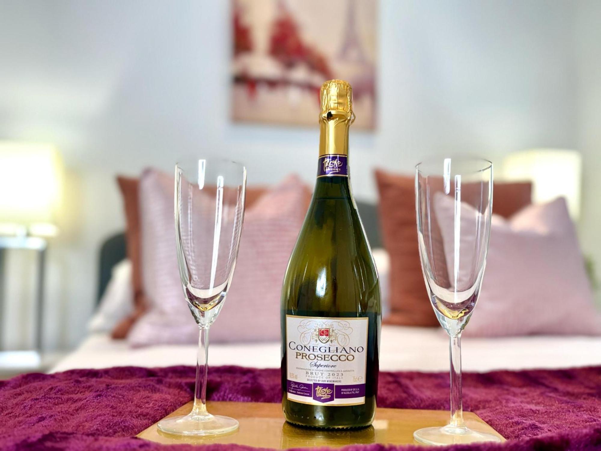 Hazel 1-Bedroom Cousy Flat, Parking, Wifi, Prime Location, Close To Blenheim Palace & Oxford Kidlington Zewnętrze zdjęcie