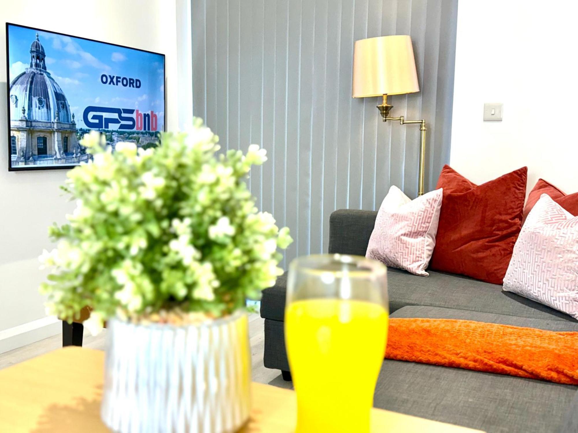 Hazel 1-Bedroom Cousy Flat, Parking, Wifi, Prime Location, Close To Blenheim Palace & Oxford Kidlington Zewnętrze zdjęcie